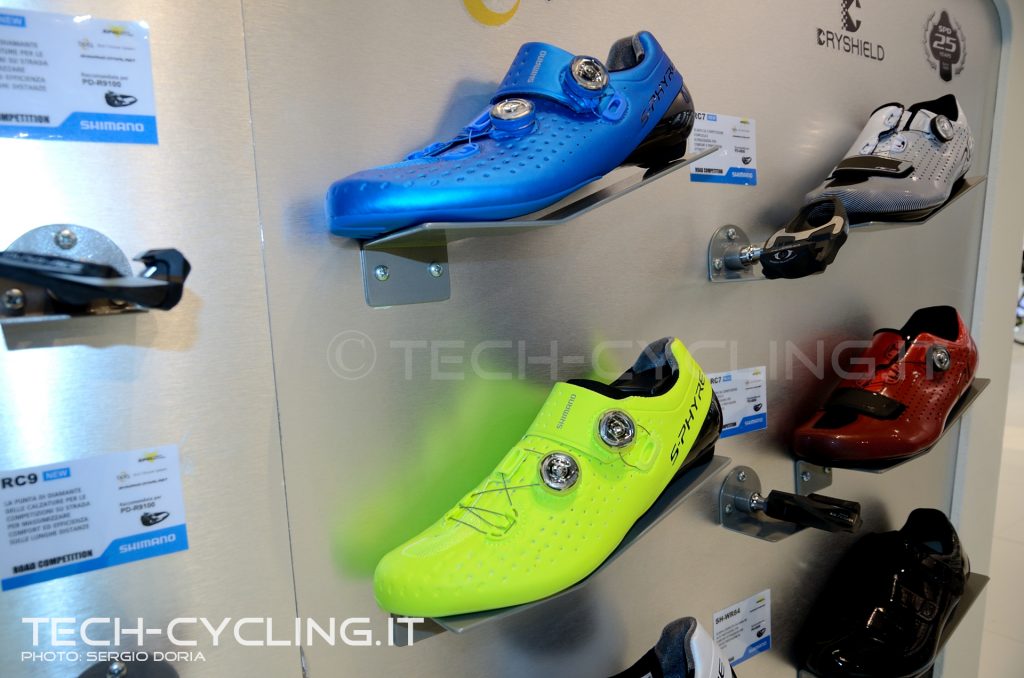 click to enlarge cosmobikeshow_2016_scarpe_shimano_foto2