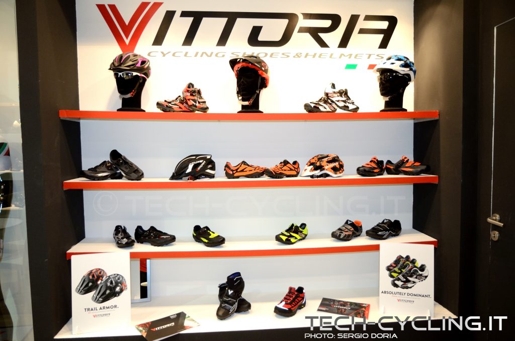 click to enlarge cosmobikeshow_2016_scarpe_vittoria_foto14