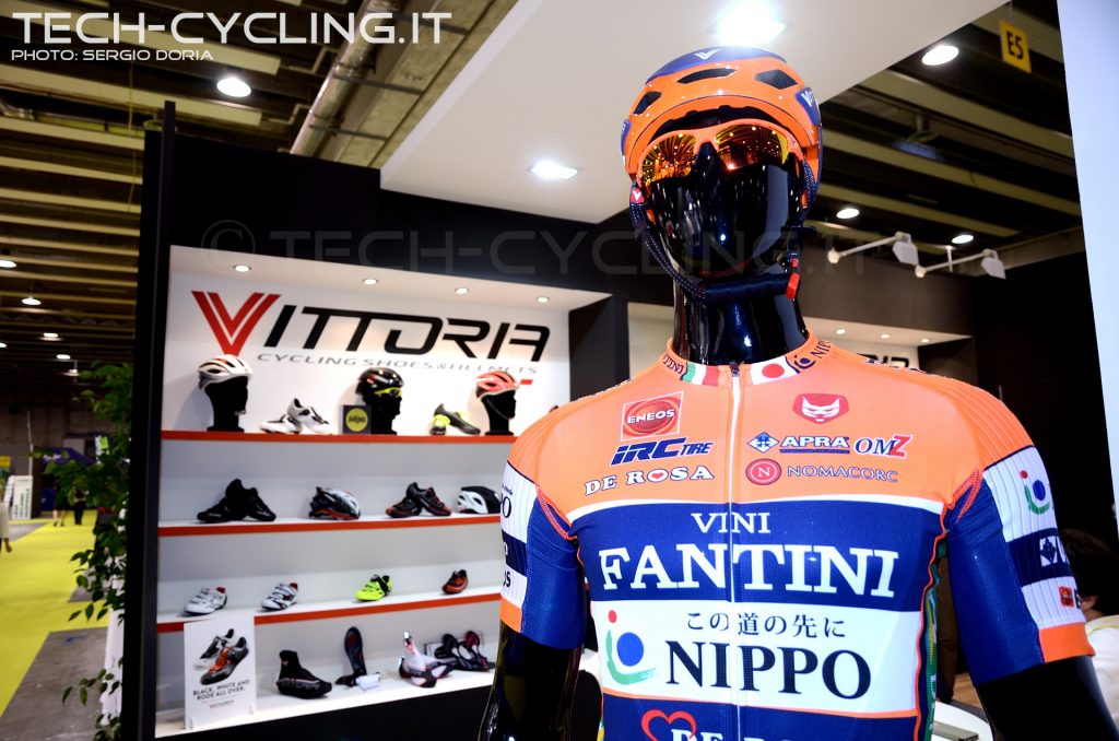 click to enlarge cosmobikeshow_2016_scarpe_vittoria_foto15