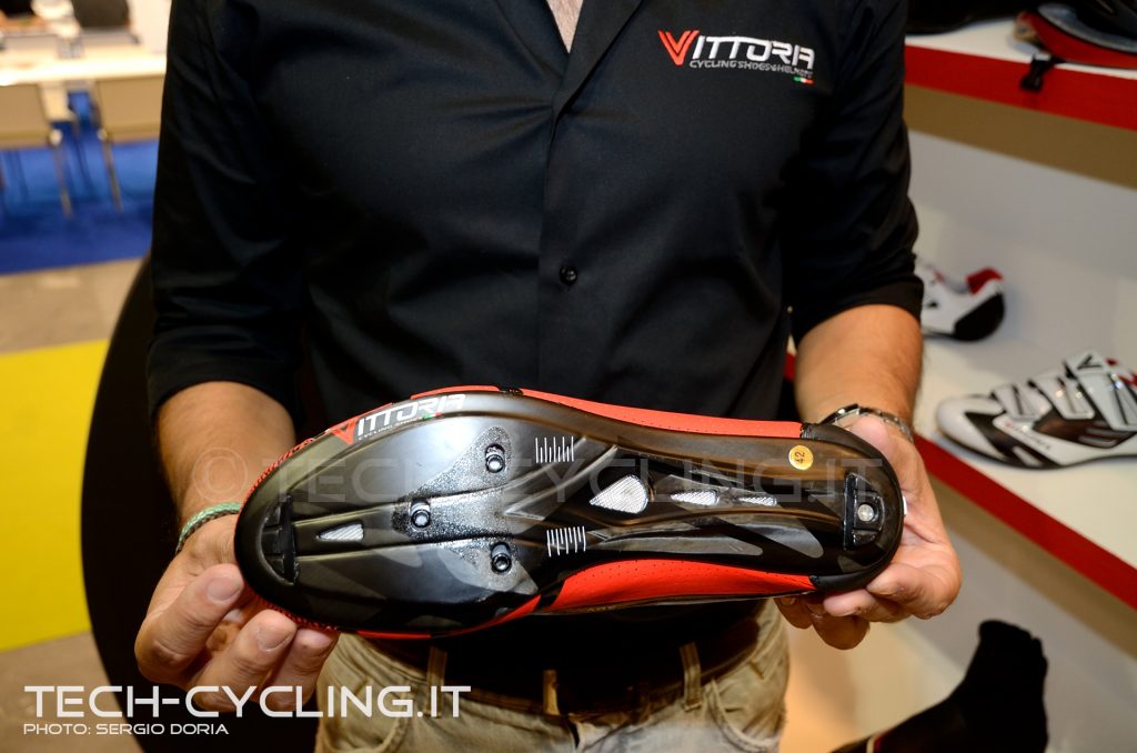 click to enlarge cosmobikeshow_2016_scarpe_vittoria_foto4