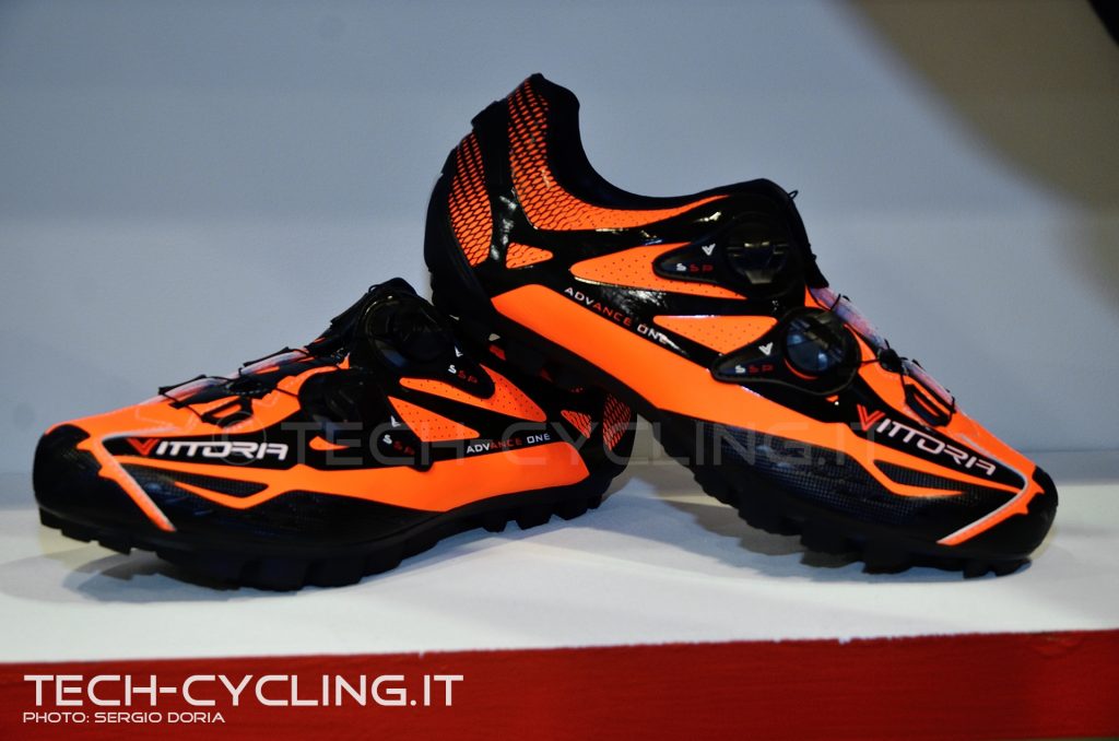 click to enlarge cosmobikeshow_2016_scarpe_vittoria_foto9